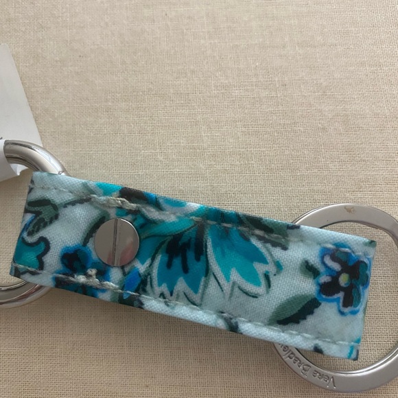 New - Iconic Twice As Nice Keychain BY Vera Bradley in color Cloud Vine - Picture 4 of 8